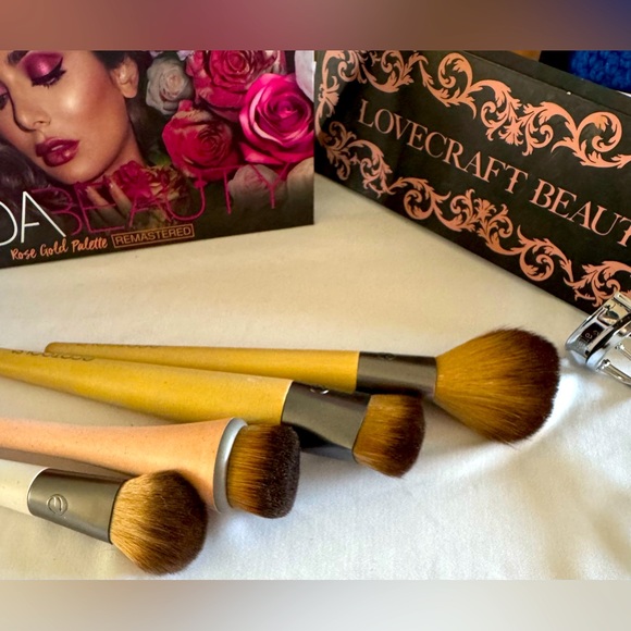 ❤️NWOT❤️ECOTOOLS❤️MAKE UP BRUSHES❤️4 TOTAL❤️ - Picture 5 of 9